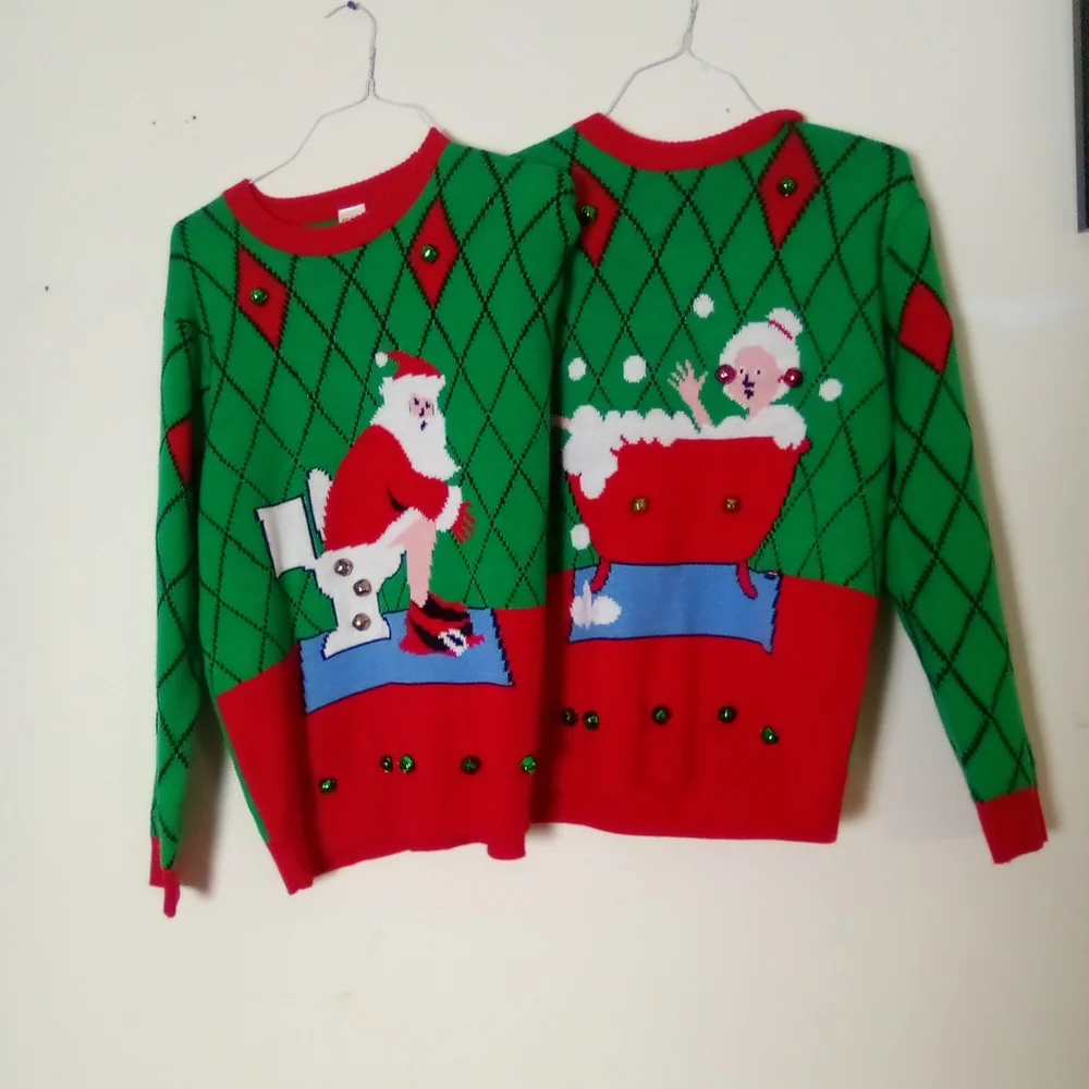 FUN QI Festive Green and Red Christmas Sweater ONE SIZE UNISEX TWO HEAD ONLY FUN